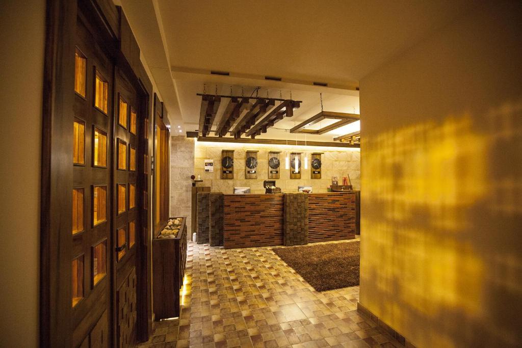 White Cedar Hotel &Resort Аль-Арз Экстерьер фото