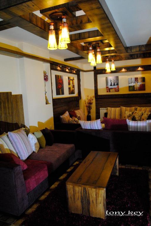 White Cedar Hotel &Resort Аль-Арз Экстерьер фото
